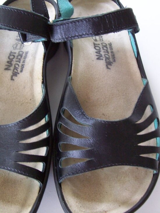 Naot Shoes - Naot Black Leather sandal US size 7 In Very Good Condition
